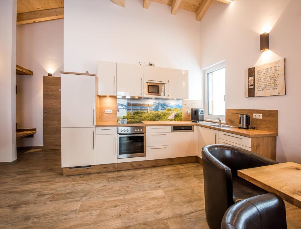 Stockis Mountaindestillerie - Appartements Леоганг Экстерьер фото