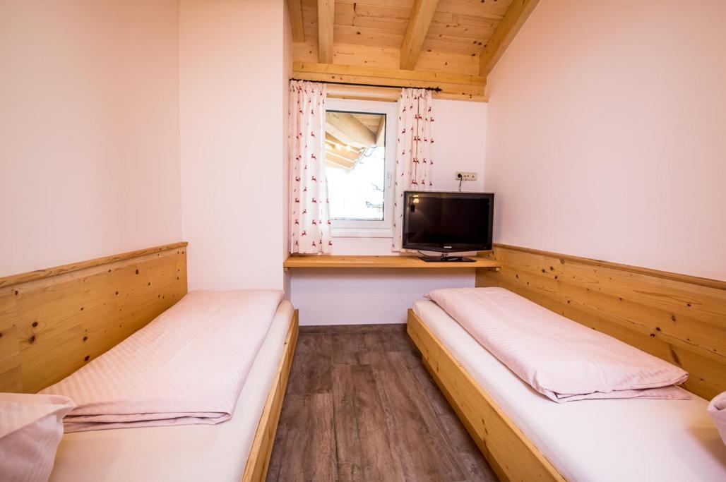 Stockis Mountaindestillerie - Appartements Леоганг Экстерьер фото